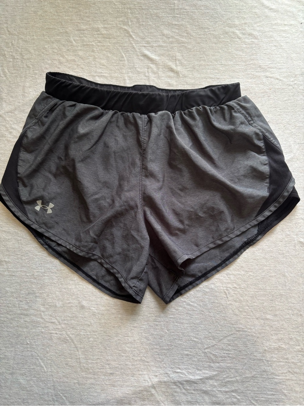 Under Armour Fly-By 2.0 Gray Black Running Shorts Size M Athletic